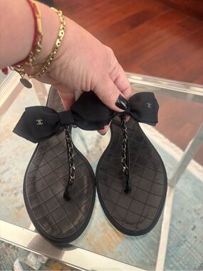 CHANEL Vintage Black Quilted Bow Thong Sandals with Chain Strap